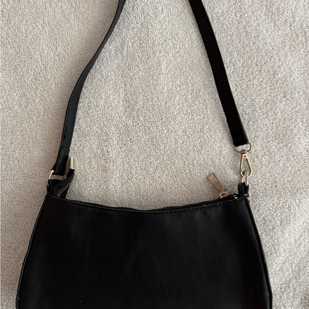 Elegant Black Shoulder Bag